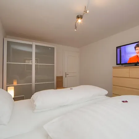 Anemone Apartment *